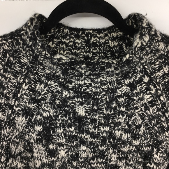J Linberg Black And White Knitted Sweater - Picture 3 of 11